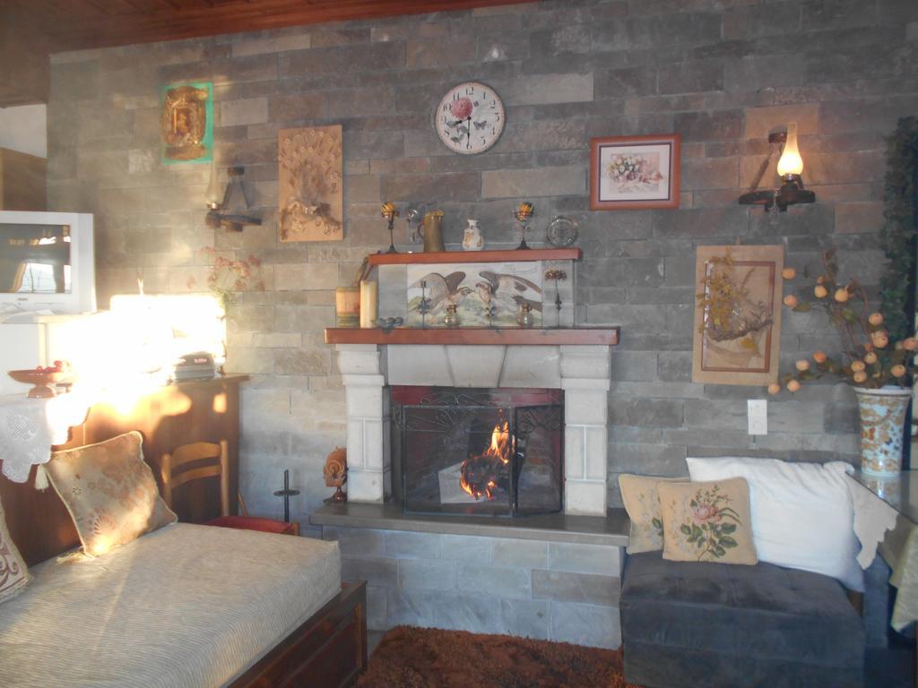 Gerakofolia Rooms To Let โคนิทซา ภายนอก รูปภาพ
