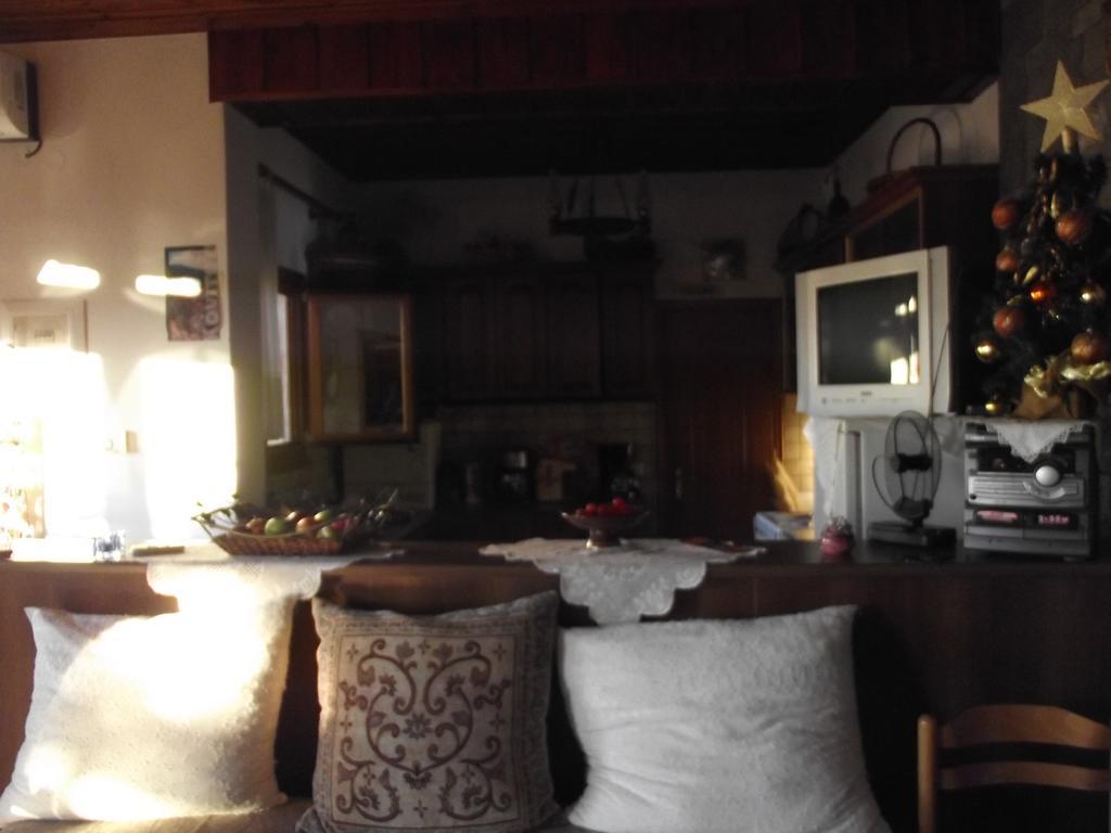 Gerakofolia Rooms To Let โคนิทซา ภายนอก รูปภาพ